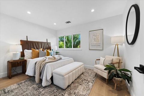 Tiny photo for 220 Lindbergh Street, San Mateo, CA 94401 (MLS # ML82042277)