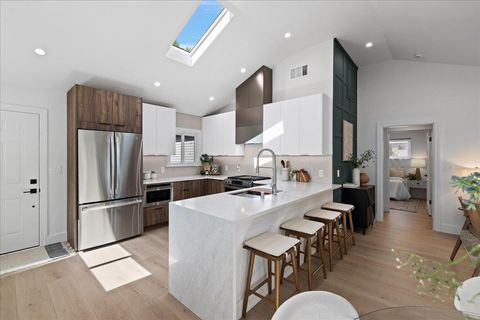 Photo of 220 Lindbergh Street, San Mateo, CA 94401 (MLS # ML82042277)