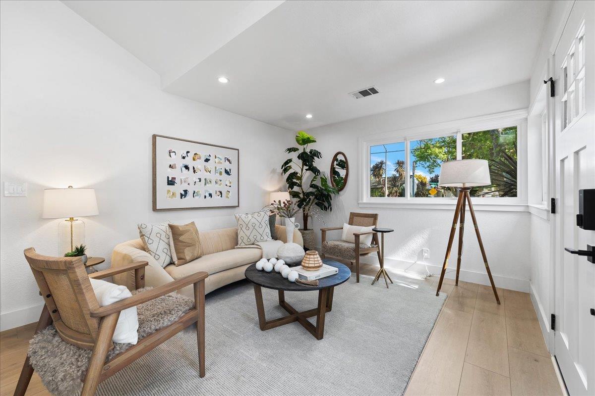 220 Lindbergh Street