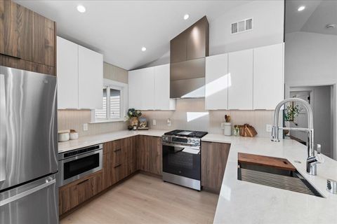Tiny photo for 220 Lindbergh Street, San Mateo, CA 94401 (MLS # ML82042277)
