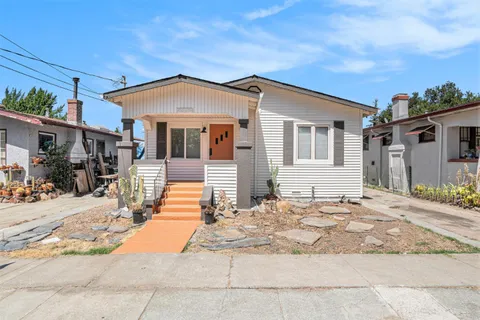 MLS: ML82040578