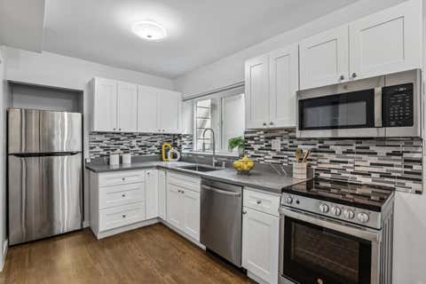 Tiny photo for 2285 Greenwich Street, SAN FRANCISCO, CA 94123 (MLS # ML82047354)