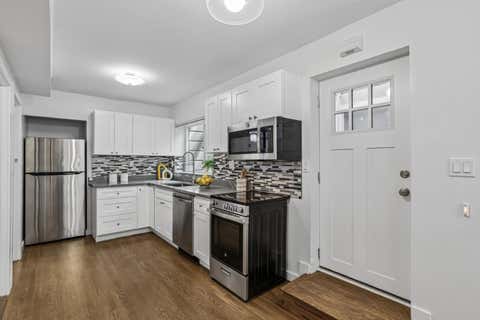Tiny photo for 2285 Greenwich Street, SAN FRANCISCO, CA 94123 (MLS # ML82047354)