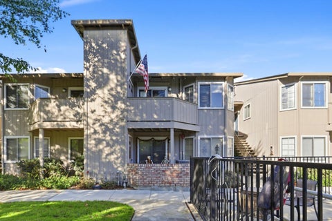 Photo of 3486 Wine Barrel Way, SAN JOSE, CA 95124 (MLS # ML82062909)