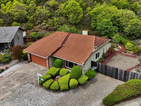 Tiny photo for 47 Buffalo Court, PACIFICA, CA 94044 (MLS # ML82055986)