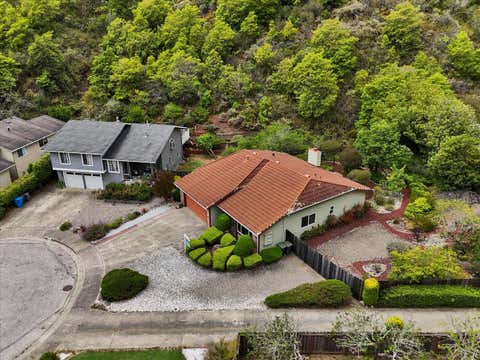 Tiny photo for 47 Buffalo Court, PACIFICA, CA 94044 (MLS # ML82055986)