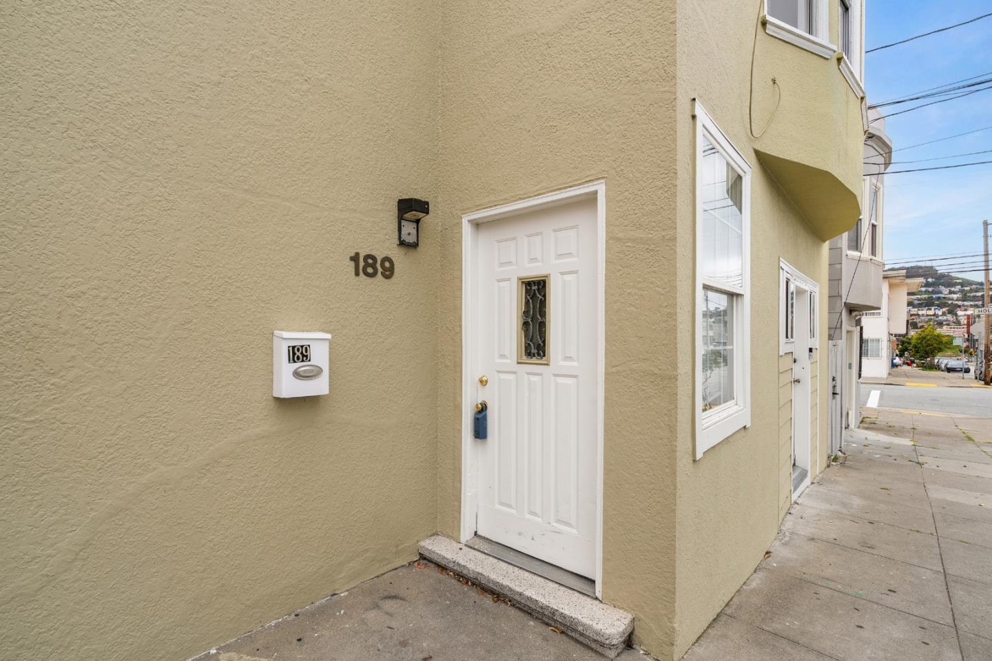 187 Lee Avenue