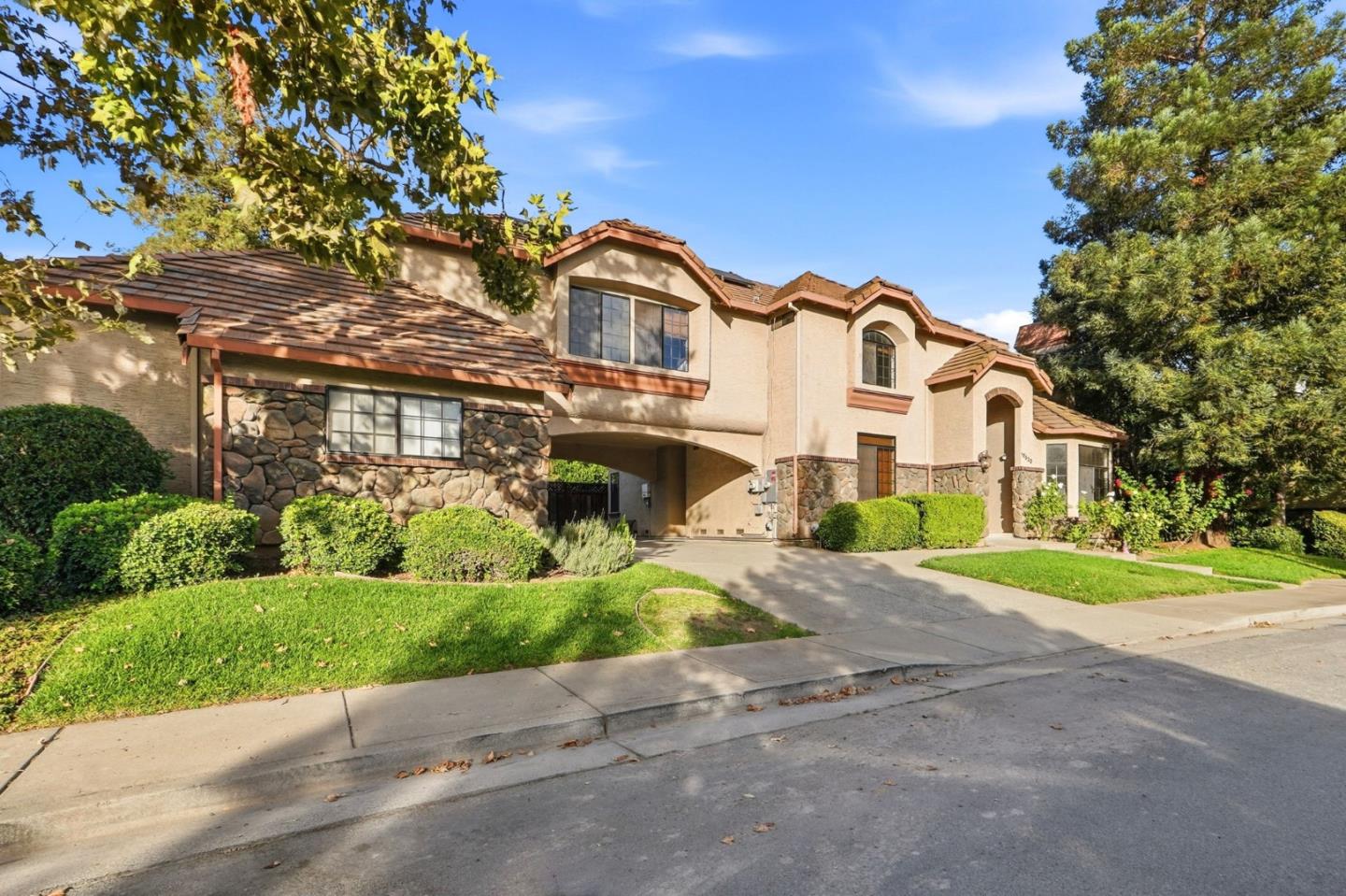 17520 Serene Drive