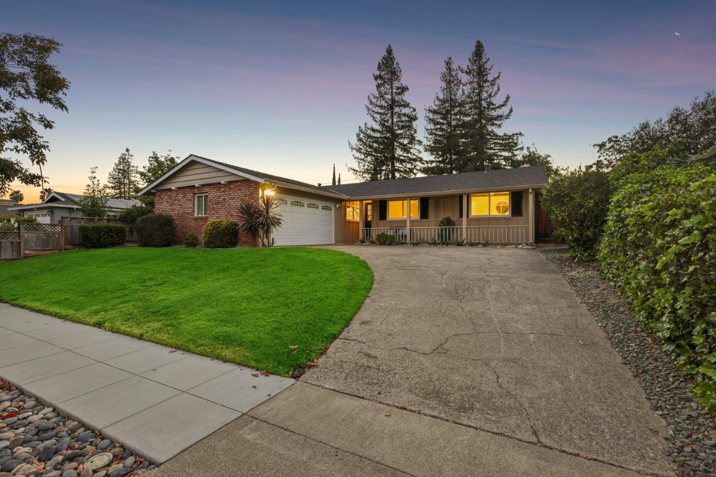 1957 Serge Avenue