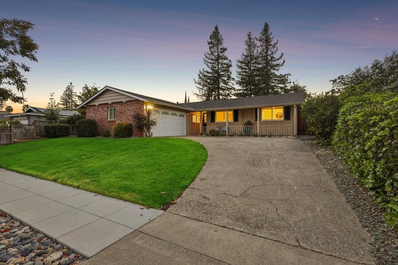 1957 Serge Avenue