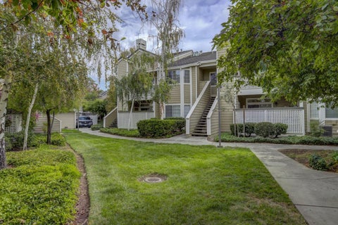 Photo of 5918 Bridgeport Lake Way, San Jose, CA 95123 (MLS # ML82065530)
