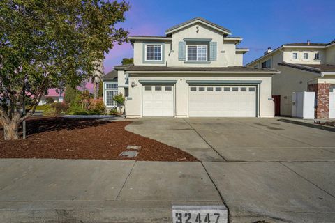 Photo of 32447 Pacific Grove Way, UNION CITY, CA 94587 (MLS # ML82021469)