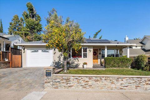 Photo of 226 San Mateo Avenue, LOS GATOS, CA 95030 (MLS # ML82037137)