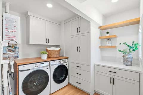 Tiny photo for 3052 Elda Lane, Santa Cruz, CA 95062 (MLS # ML82053141)
