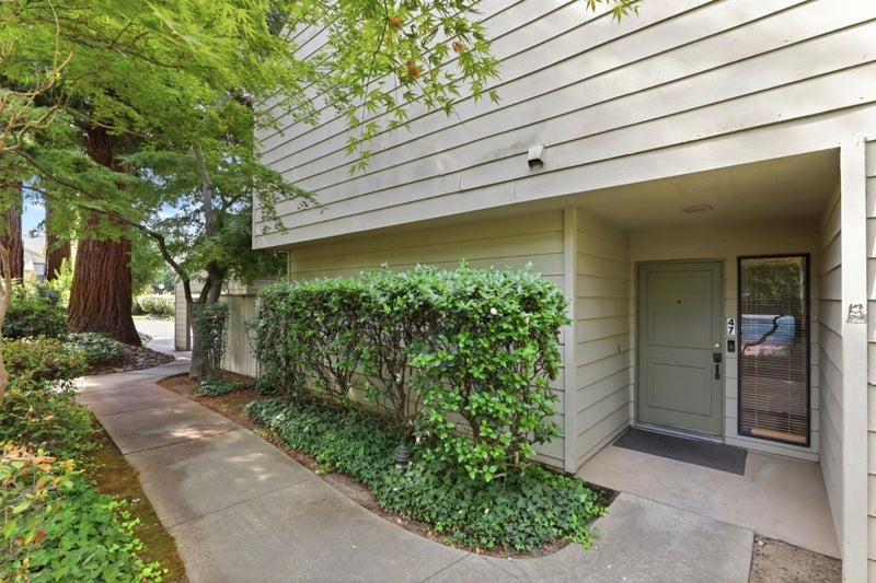 750 Lincoln Road 47