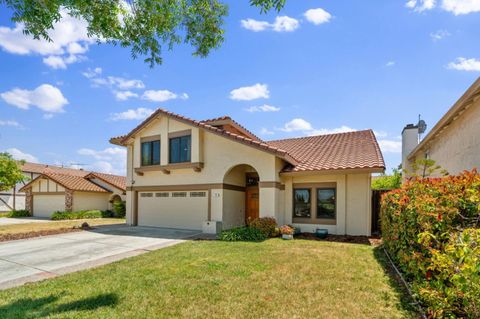 Featured picture for the property ML82010566