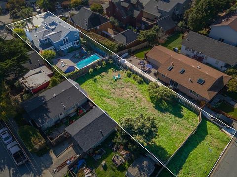 108/811 Clark/Pelton SANTA CRUZ CA 95060