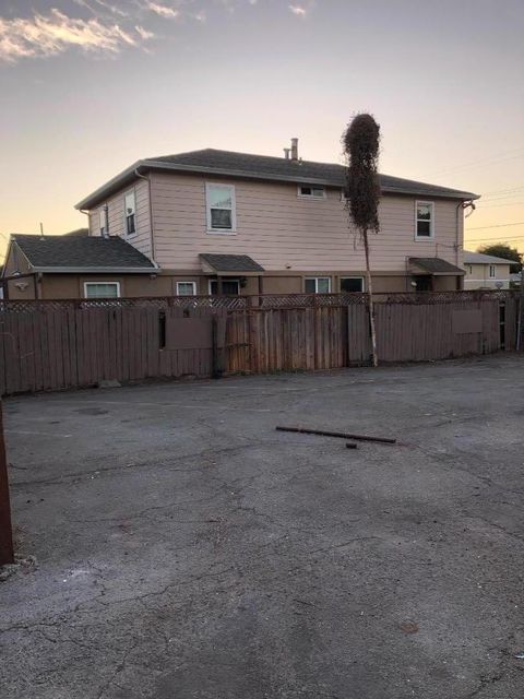 Tiny photo for 5325 San Pablo Avenue, OAKLAND, CA 94608 (MLS # ML82022193)