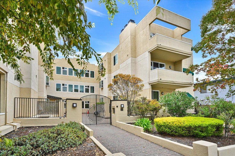 30 Lorton Avenue 303