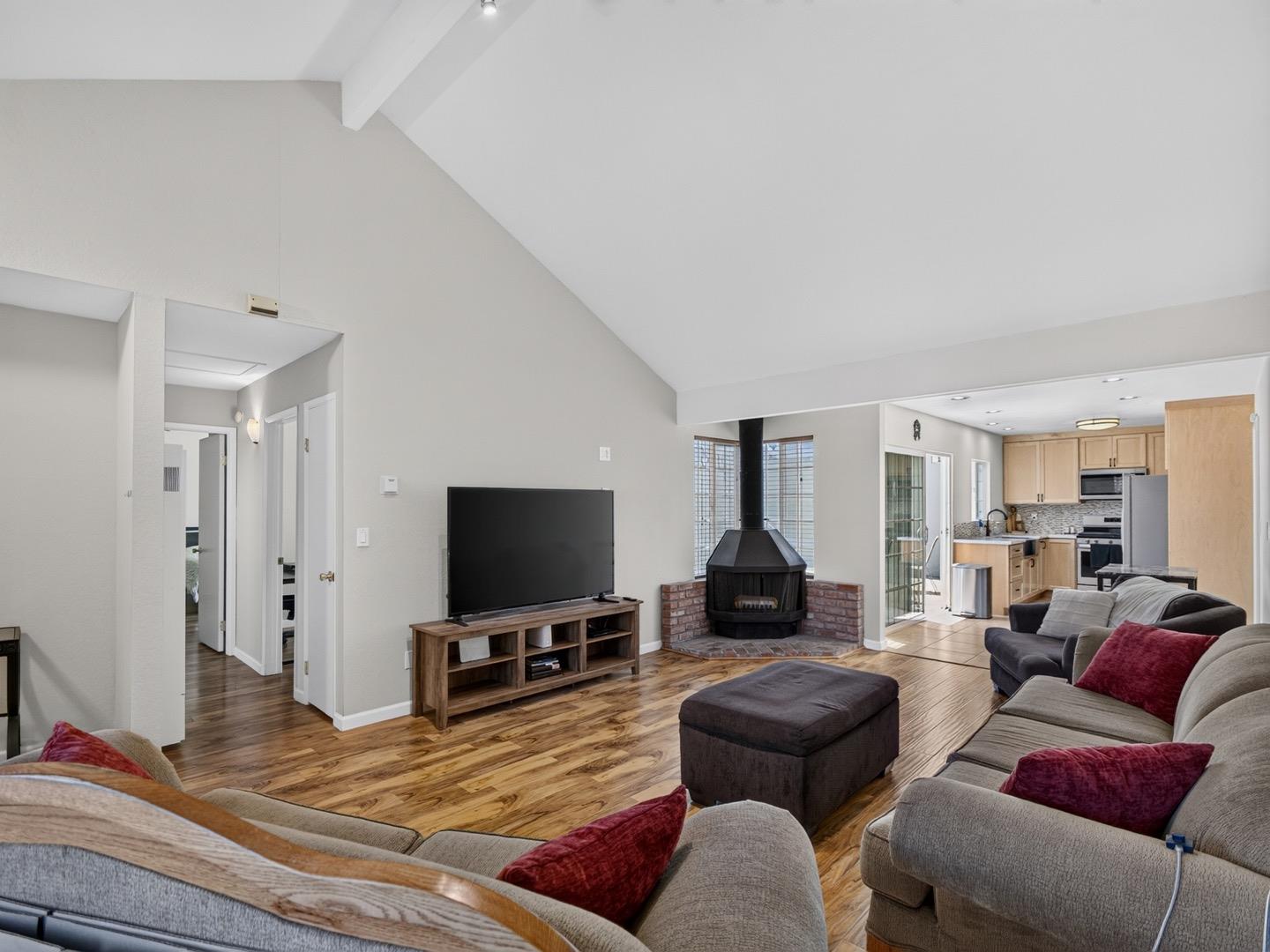 262 Crestview Drive