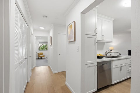 Photo of 226 W Edith Avenue #33, Los Altos, CA 94022 (MLS # ML82051498)