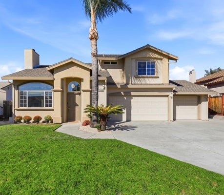 1490 FARRAGOT DR, HOLLISTER, CA 95023 - Image b09fd292b2967a2b4609efebb3a37b94/298516982