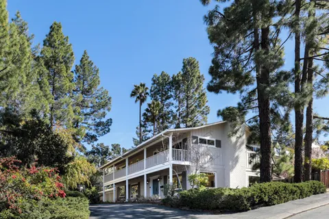 1055 Siskiyou Drive, Menlo Park, CA 94025 - MLS#: ML81995654