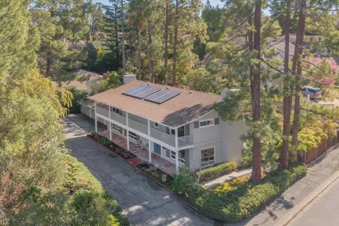 1055 Siskiyou Drive, Menlo Park, CA 94025 - MLS#: ML81995654