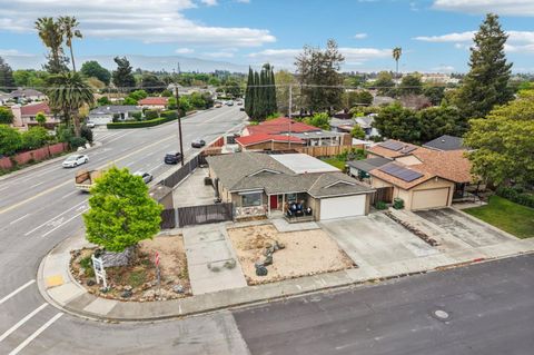 Tiny photo for 2254 Augusta Place, Santa Clara, CA 95051 (MLS # ML82041175)