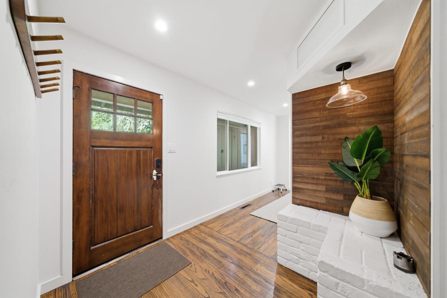 50 Oakcrest Court