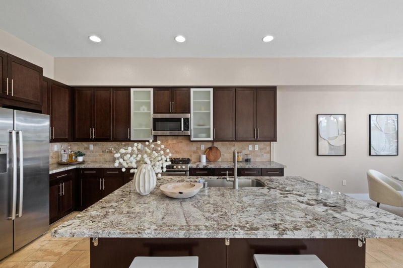 1315 Venturi Drive 2