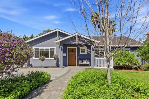 Photo of 14785 Nelson Way, SAN JOSE, CA 95124 (MLS # ML82040419)