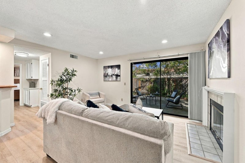 4943 Conway Terrace