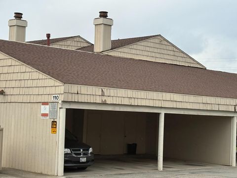 Photo of 110 W Rossi Street #6, Salinas, CA 93901 (MLS # ML82029946)