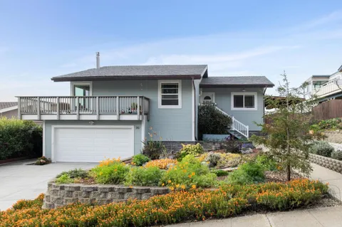 261 Coral Reef Avenue, El Granada, CA 94018 - #: ML82035598