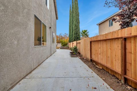 Tiny photo for 827 Sagewood Lane, TRACY, CA 95377 (MLS # ML82029279)