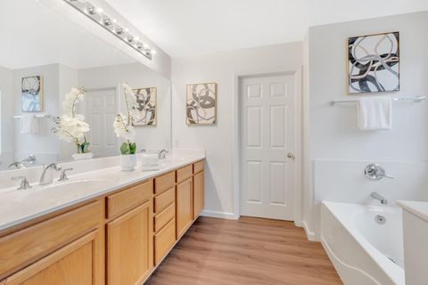 Tiny photo for 827 Sagewood Lane, TRACY, CA 95377 (MLS # ML82029279)