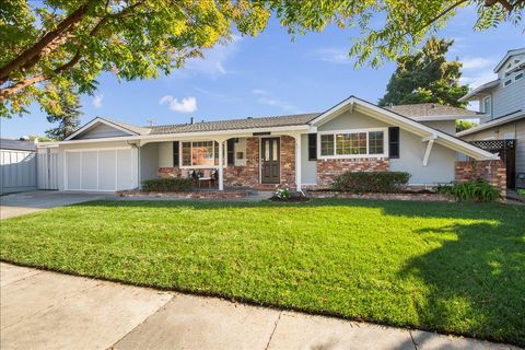 Photo of 10450 Pineville Avenue, CUPERTINO, CA 95014 (MLS # ML82026657)