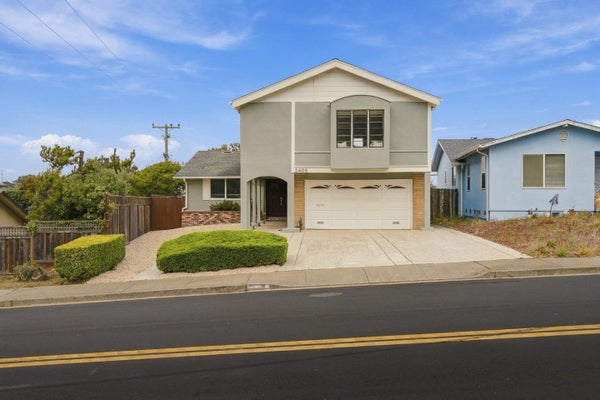 2405 SHANNON DR, SOUTH SAN FRANCISCO, CA 94080 - Image b20d927fd6d0b52247202f67a2bbf85c/224808642