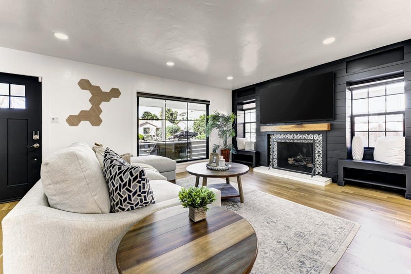 4034 Holly Drive