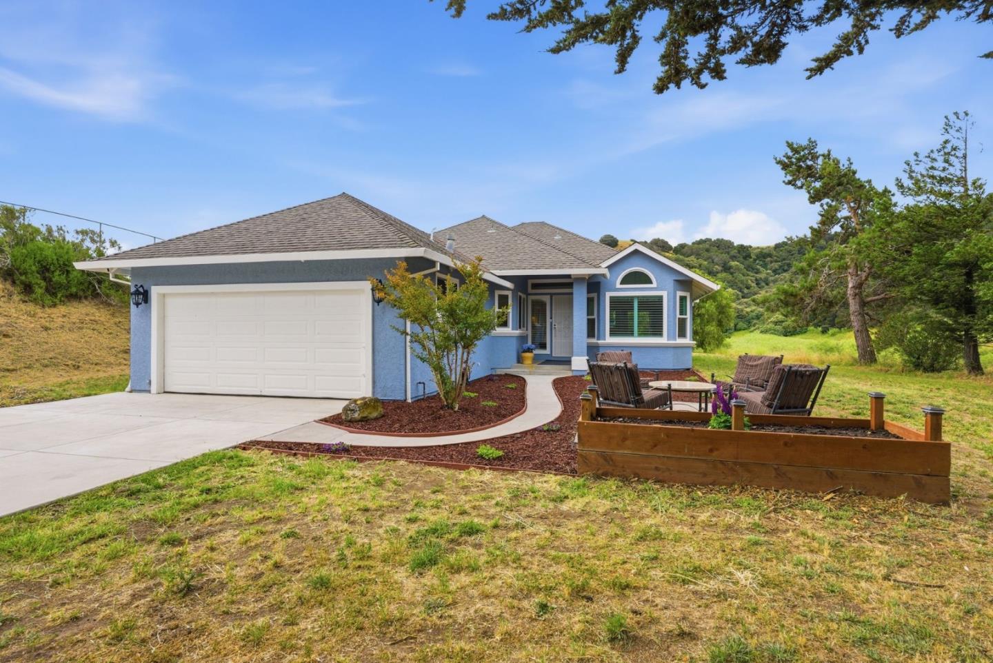1584 Rocks Road