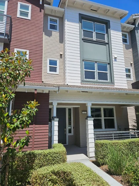MLS: ML82054532