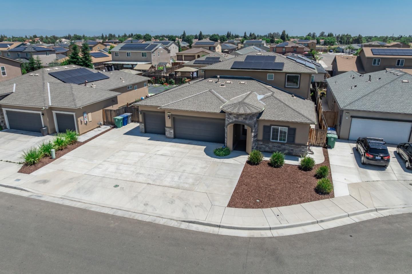 1381 Riverbank Drive