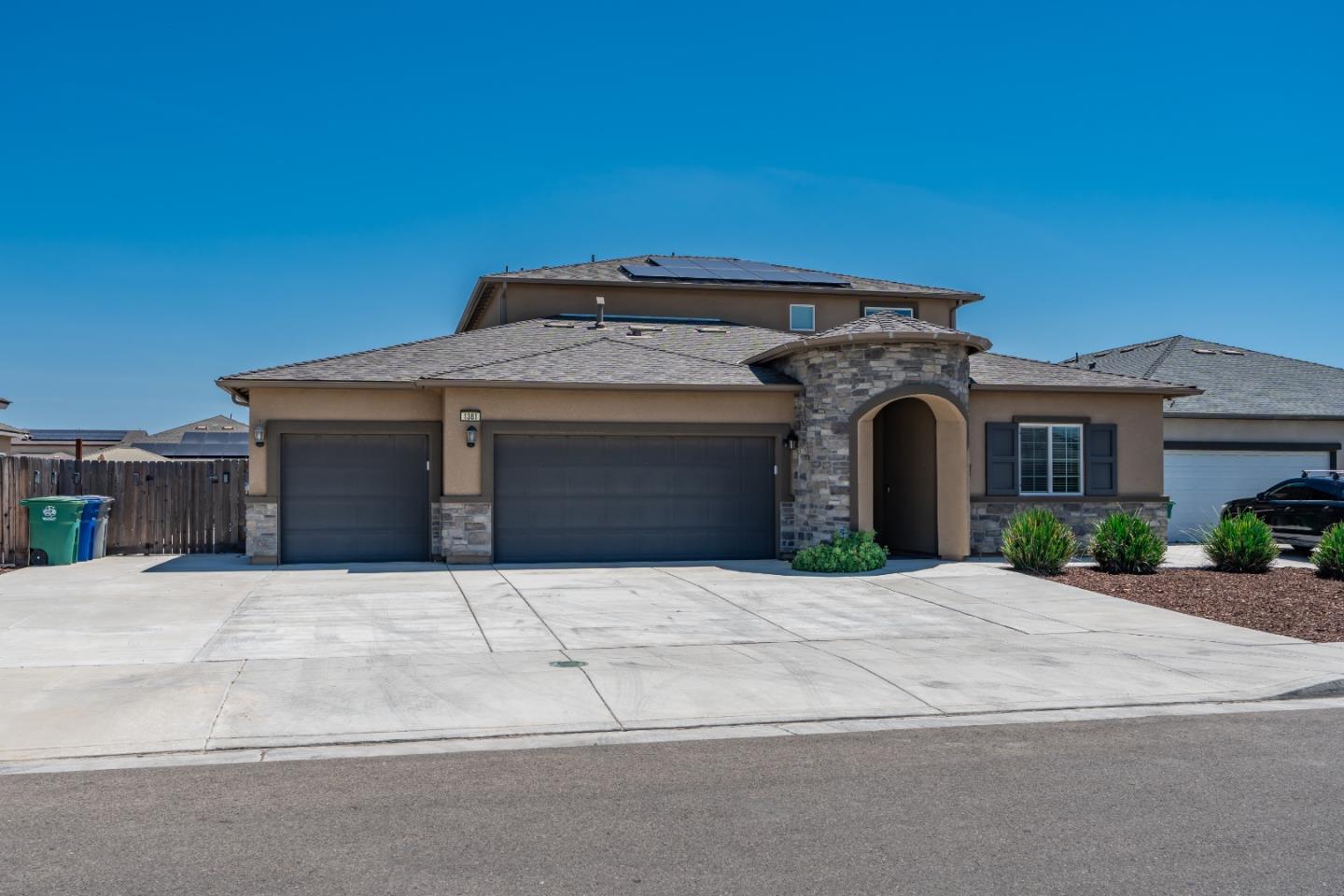 1381 Riverbank Drive