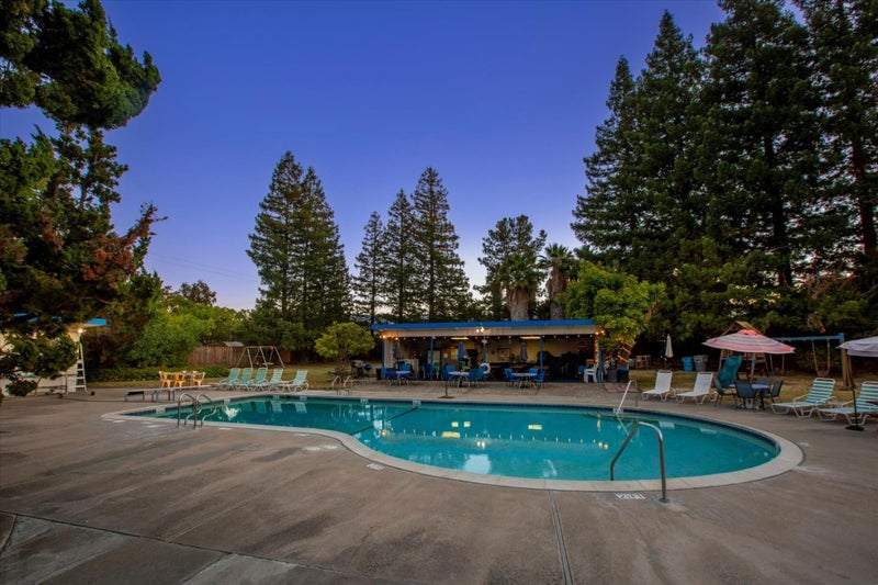 1063 Colony Hills Lane