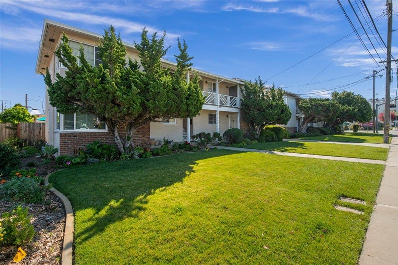 590 Macarthur Avenue