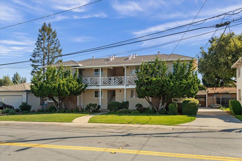 590 Macarthur Avenue