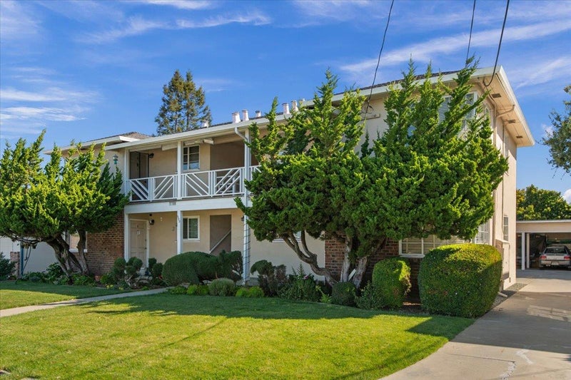 590 Macarthur Avenue
