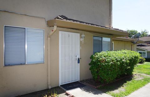 Tiny photo for 902 Gilchrist Walkway #3, SAN JOSE, CA 95133 (MLS # ML82046825)