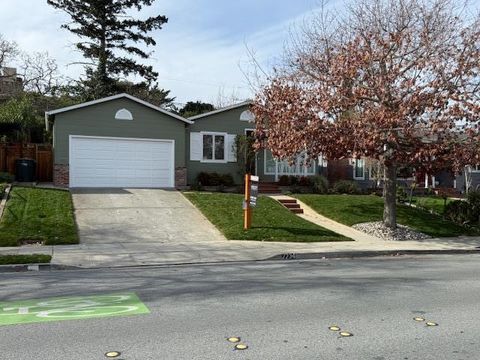 Photo of 2234 Roosevelt Avenue, REDWOOD CITY, CA 94061 (MLS # ML82031499)